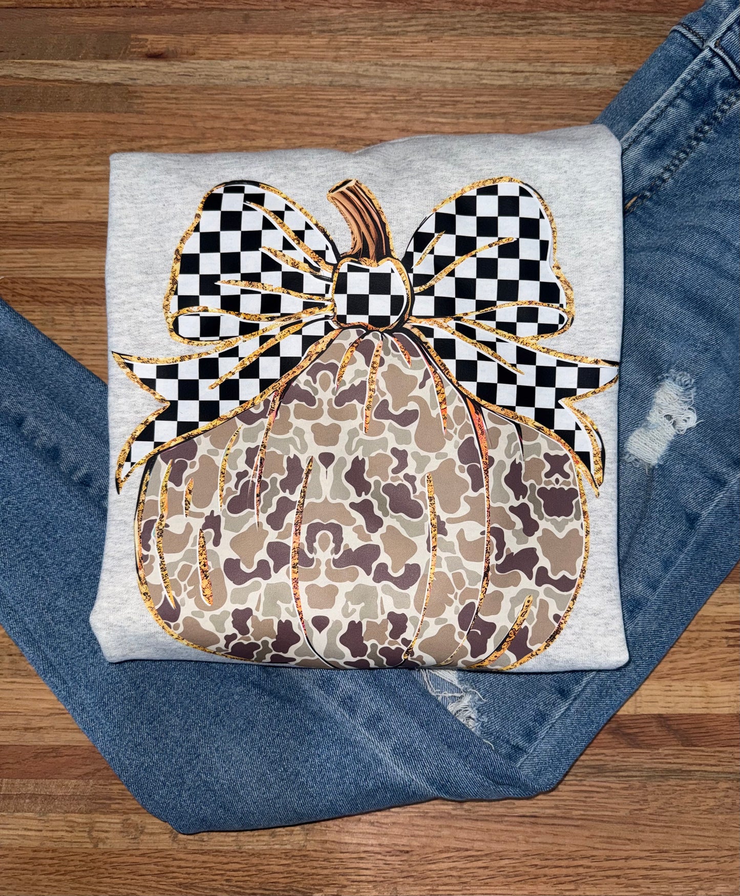 Camo pumpkin crewneck