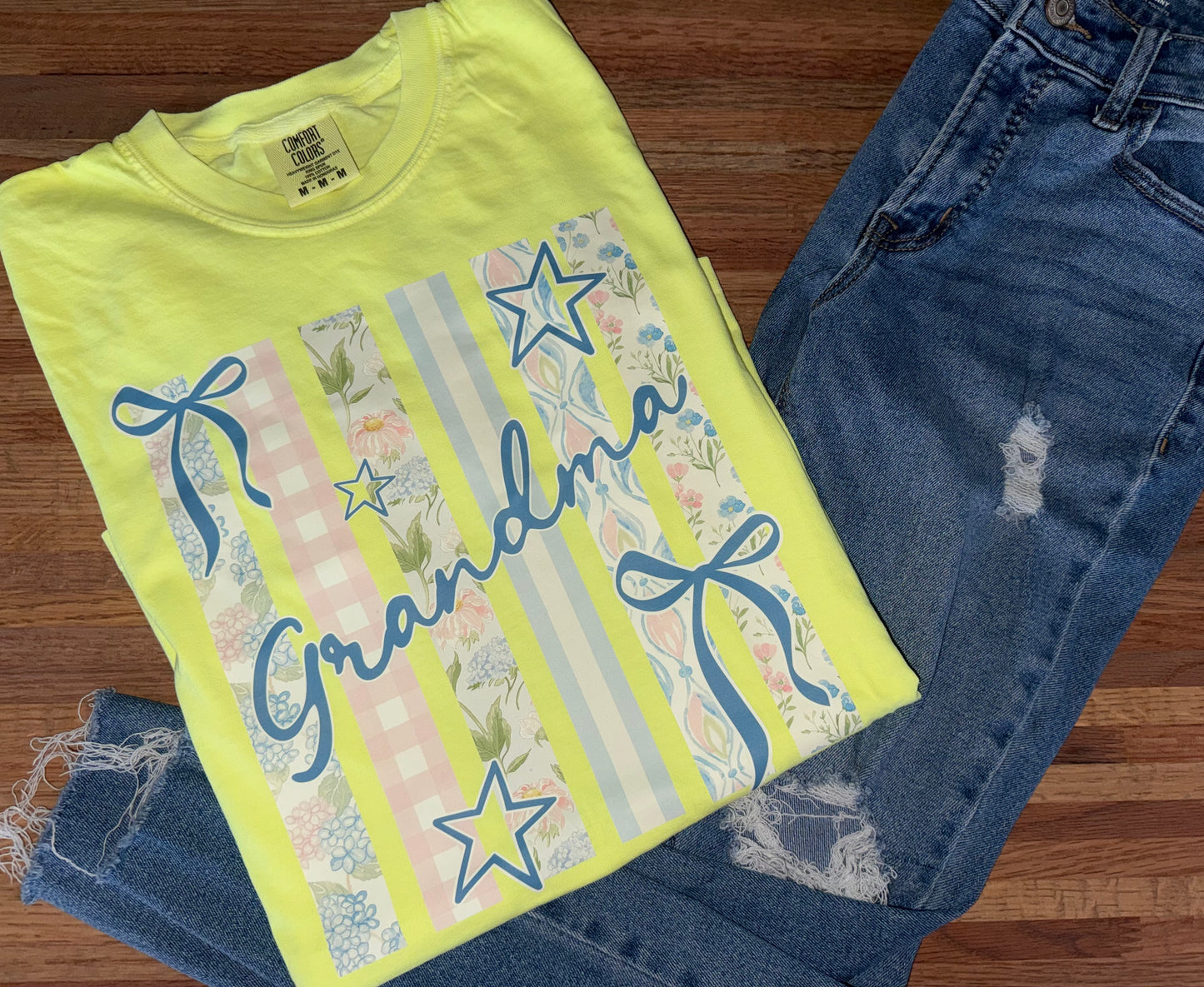Love Grandma Tee